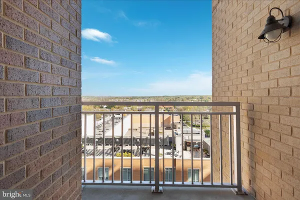 $2,800 | 11990 Market Street, Unit 1106, Reston, VA 20190