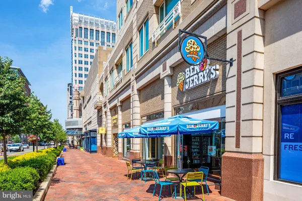 $2,700 | 11990 Market Street, Unit 1106, Reston, VA 20190