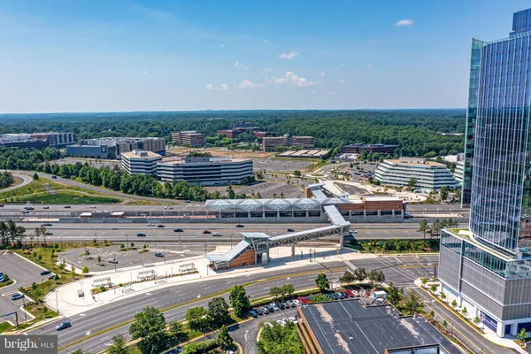 $2,700 | 11990 Market Street, Unit 1106, Reston, VA 20190