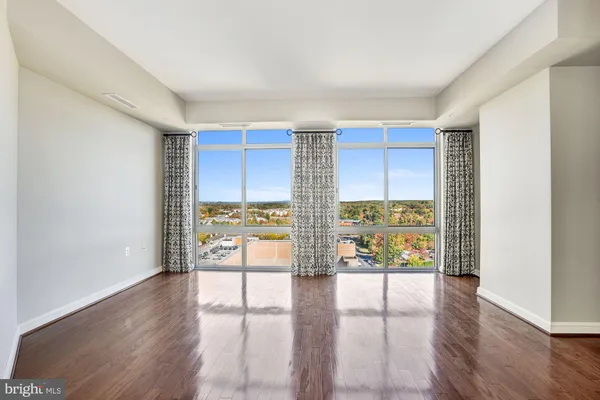 $2,700 | 11990 Market Street, Unit 1106, Reston, VA 20190