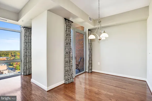 $2,700 | 11990 Market Street, Unit 1106, Reston, VA 20190