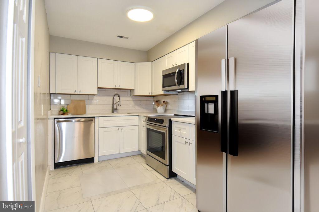 3122 Berry Road Northeast, Unit 22 Washington, DC 20018 - Photo 5 of 20