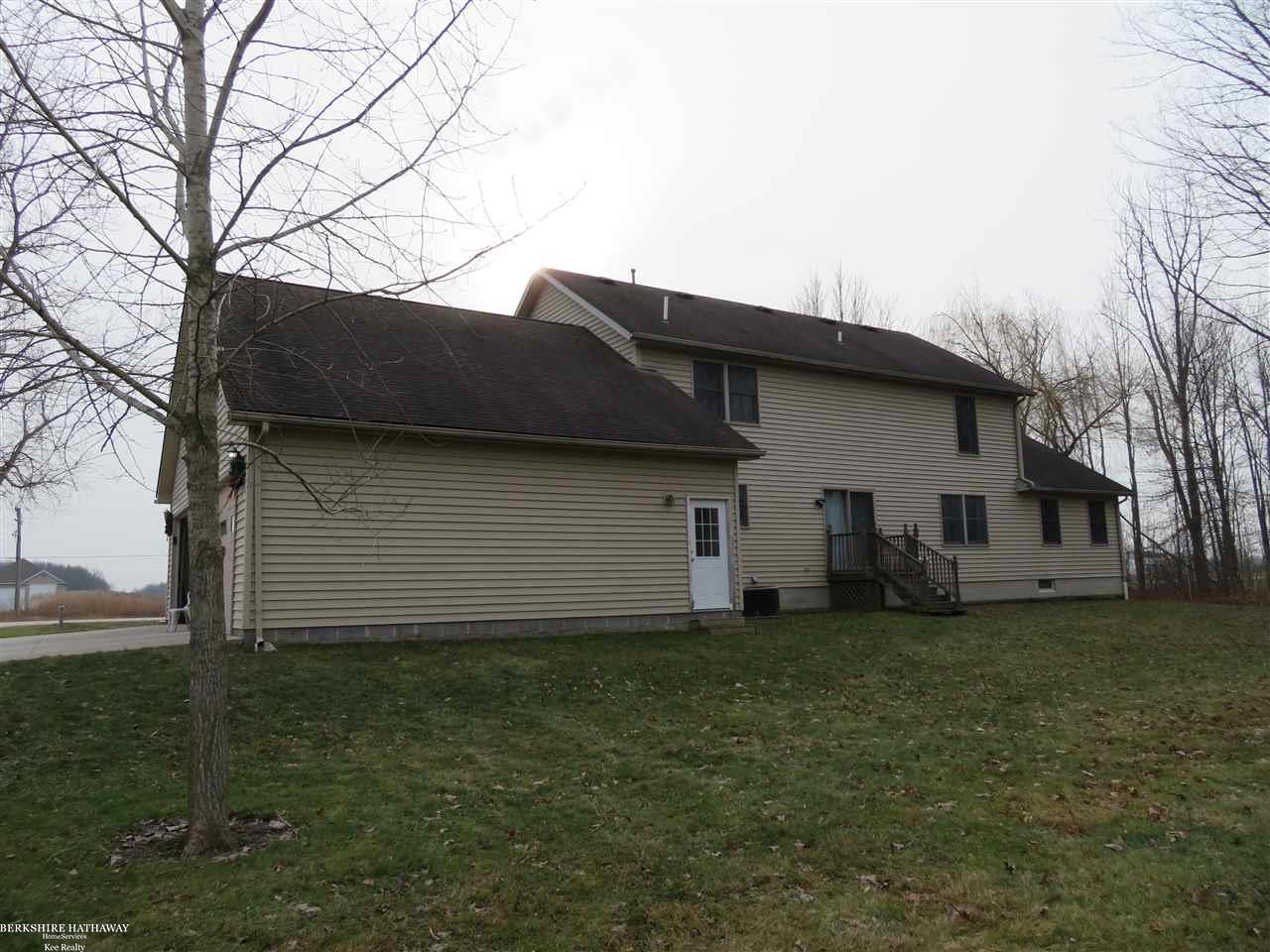 6224 Springborn Road East China, MI 48054 - Photo 39 of 43 rear view