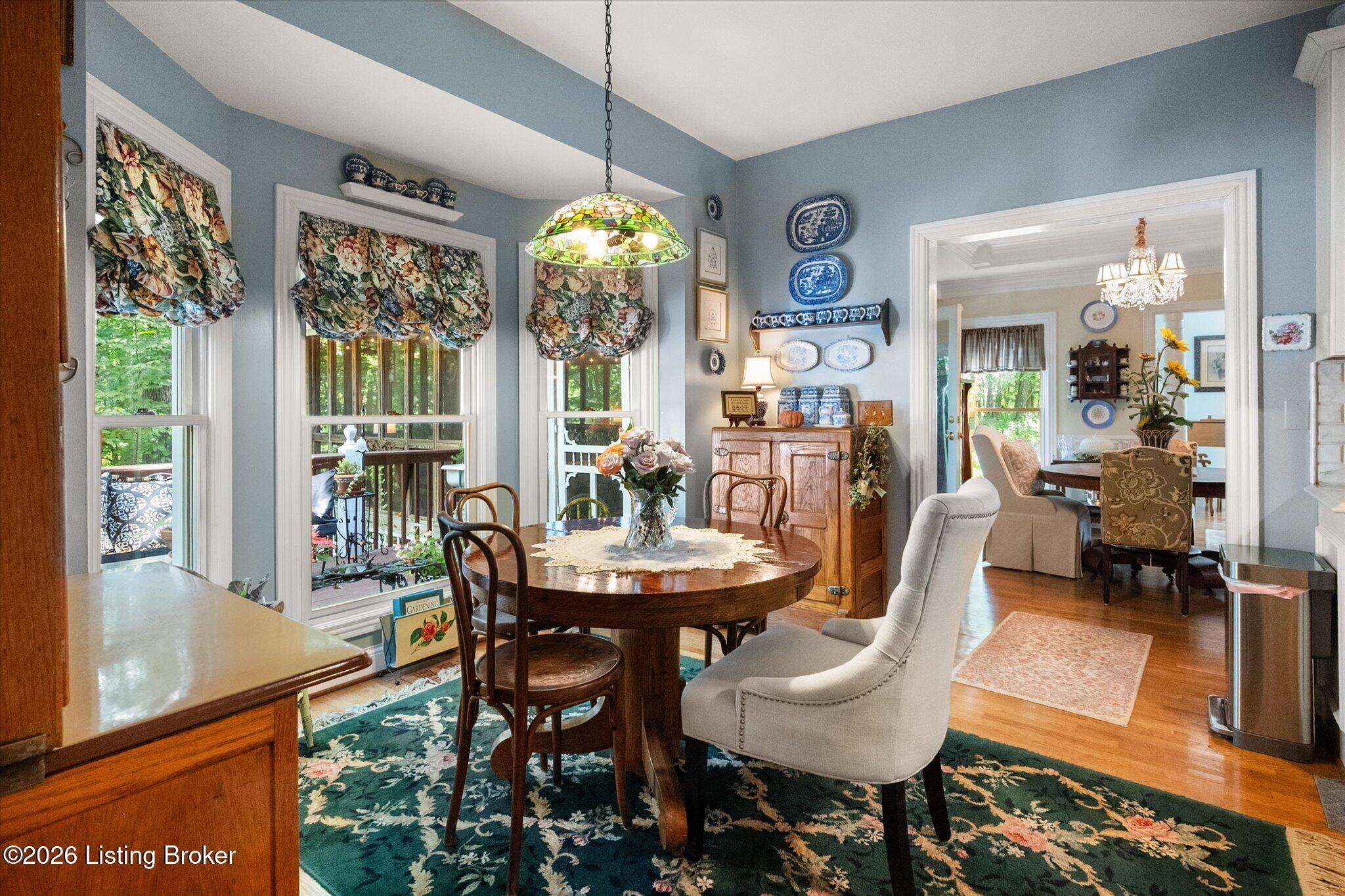 7101 Hickory Valley Road Louisville, KY 40299 - Photo 8 of 33 Breakfast Room