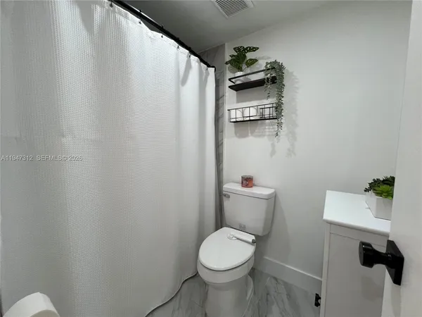 $309,500 | 8425 Northwest 8th Street, Unit 406, Miami, FL 33126