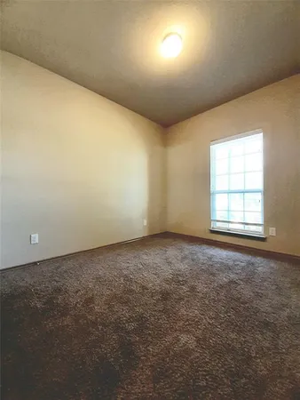 $2,100 | 10916 Hopewell Lane, Fort Worth, TX 76179