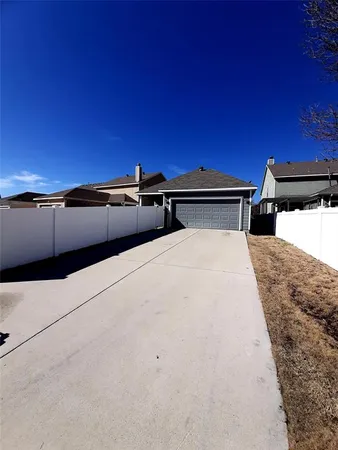 $2,100 | 10916 Hopewell Lane, Fort Worth, TX 76179