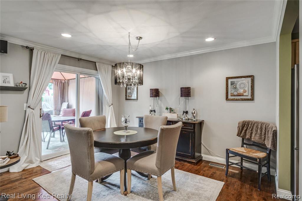 126 Manor Way Rochester Hills, MI 48309 - Photo 13 of 34
