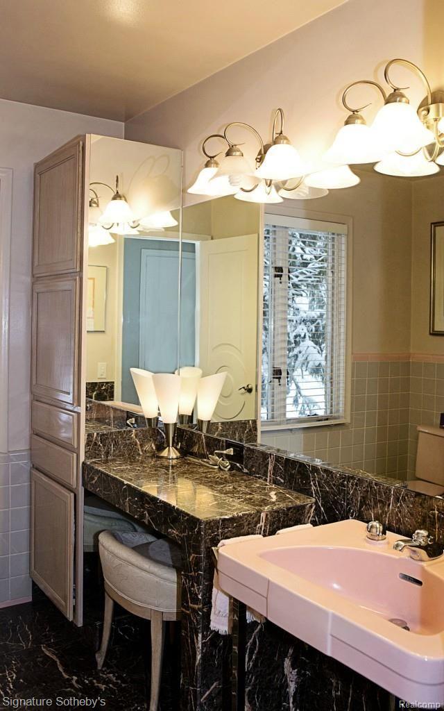 5221 Longmeadow Road Bloomfield Hills, MI 48304 - Photo 24 of 42 Main Full Bath