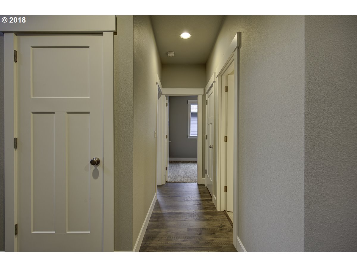 1761 Northeast Robert Road Estacada, OR 97023 - Photo 4 of 31 Gallery Image 4