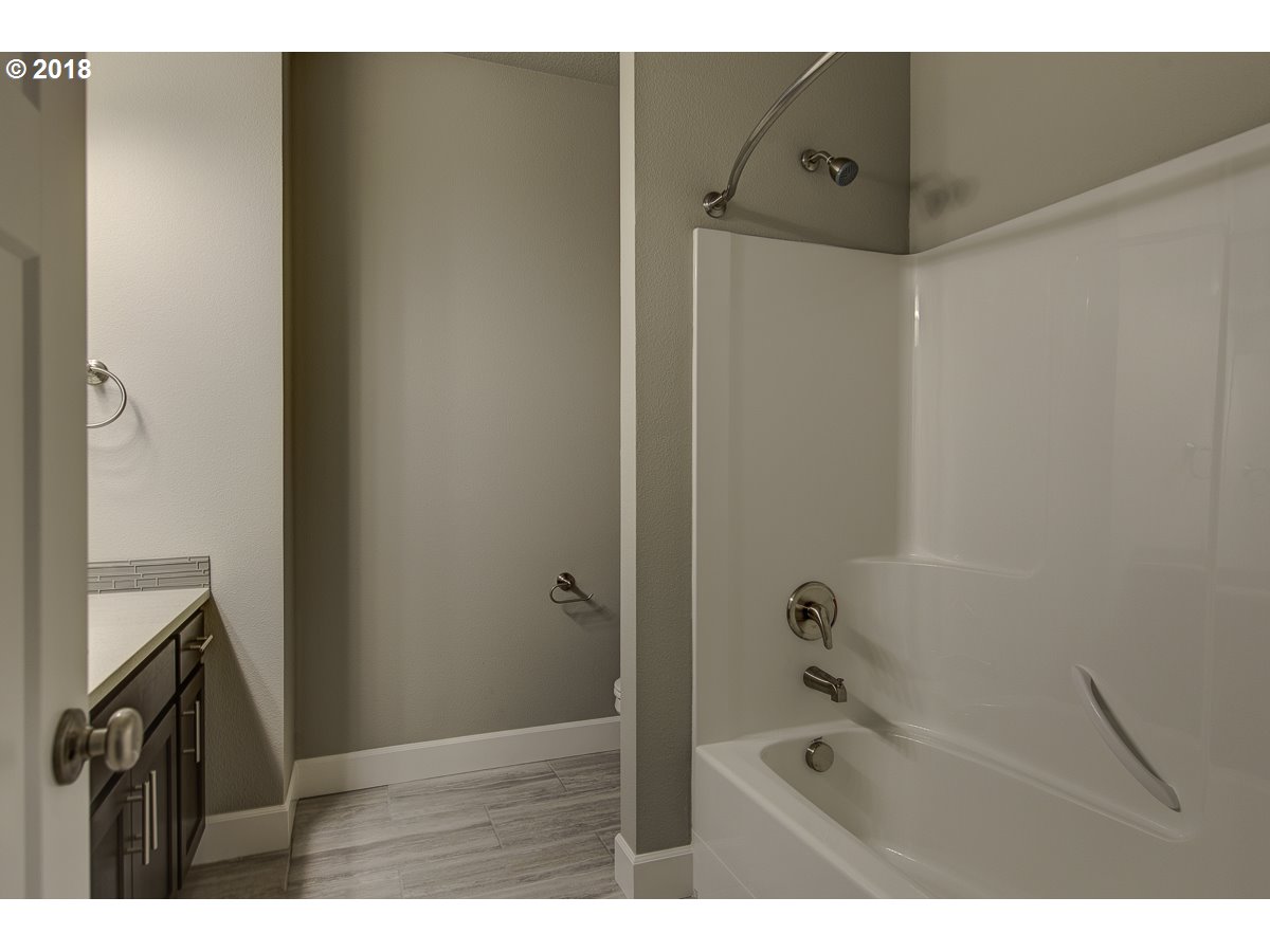 1761 Northeast Robert Road Estacada, OR 97023 - Photo 7 of 31 Gallery Image 7