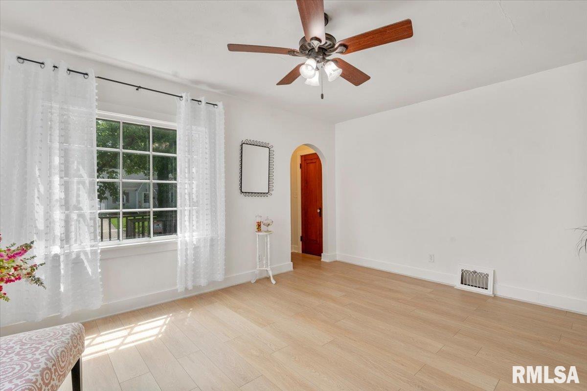 2535 South 8th Street Springfield, IL 62703 - Photo 8 of 25 Gallery Image 8