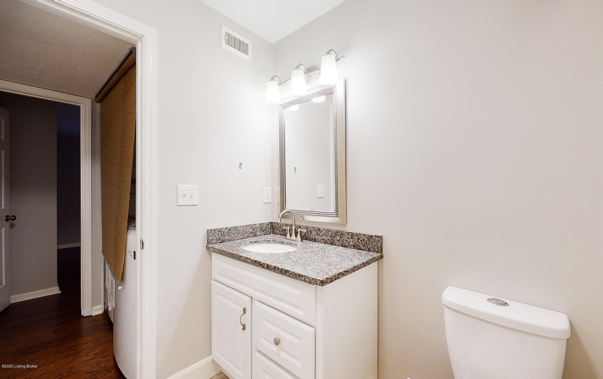 410 Mockingbird Valley Road, Unit 36 Louisville, KY 40207 - Photo 38 of 41 2nd full Bathroom