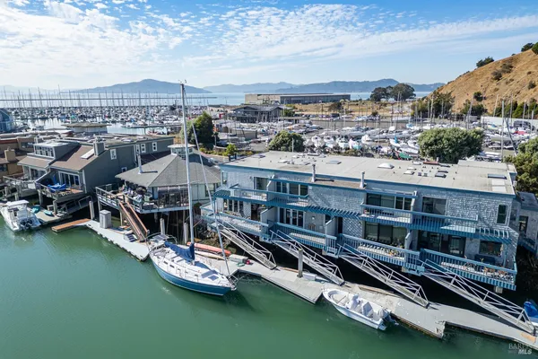 $999,999 | 1318 South Mallard Drive, Richmond, CA 94801