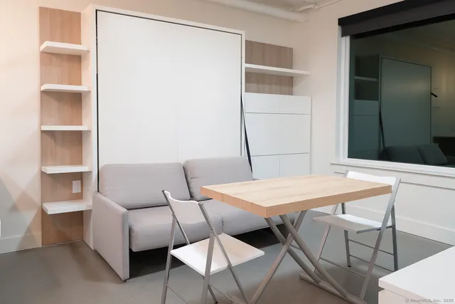 $1,590 | 267 Main Street, Unit 205, New Britain, CT 06051