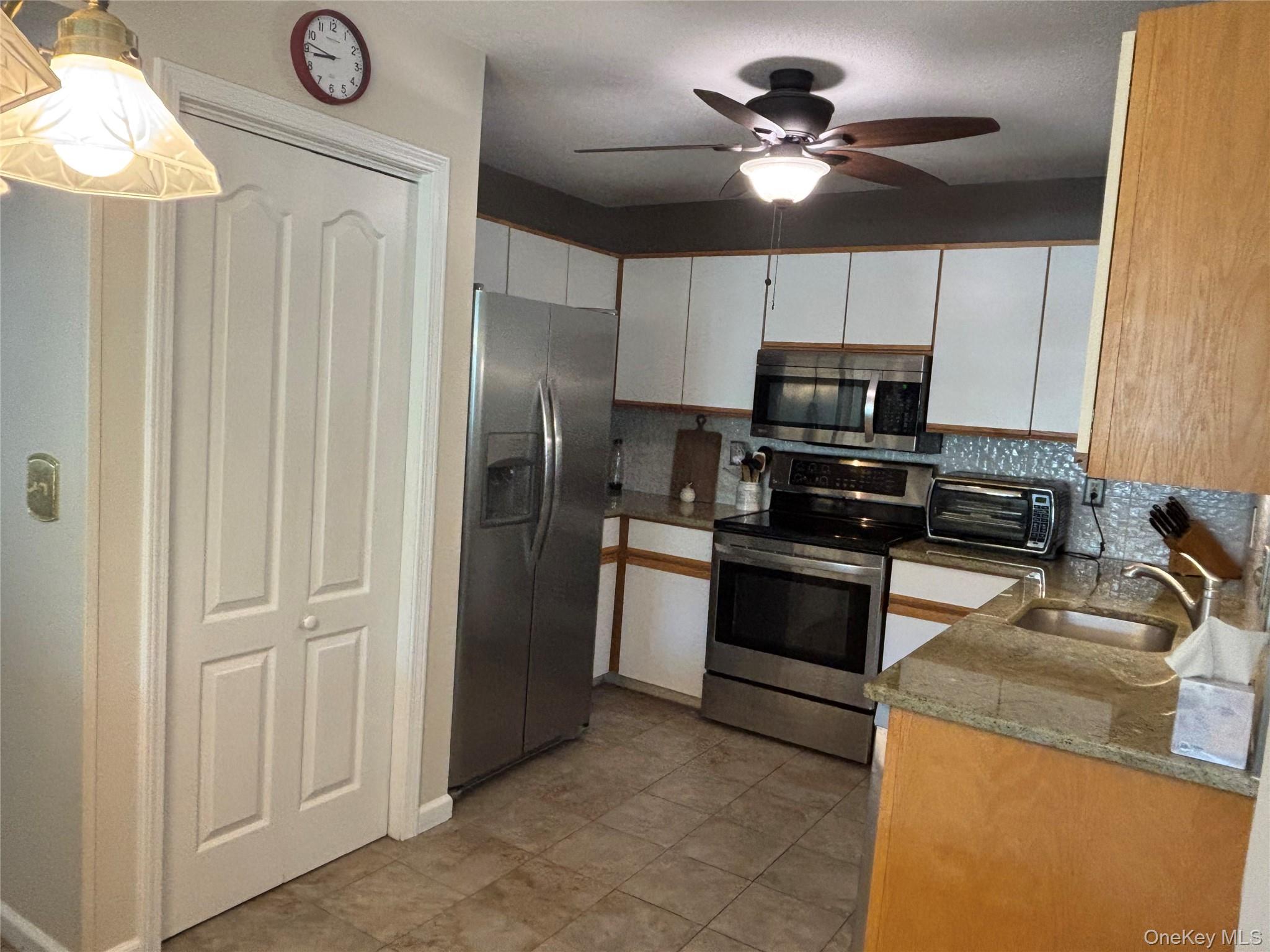 131 Elmcrest Drive Fishkill, NY 12524 - Photo 16 of 27