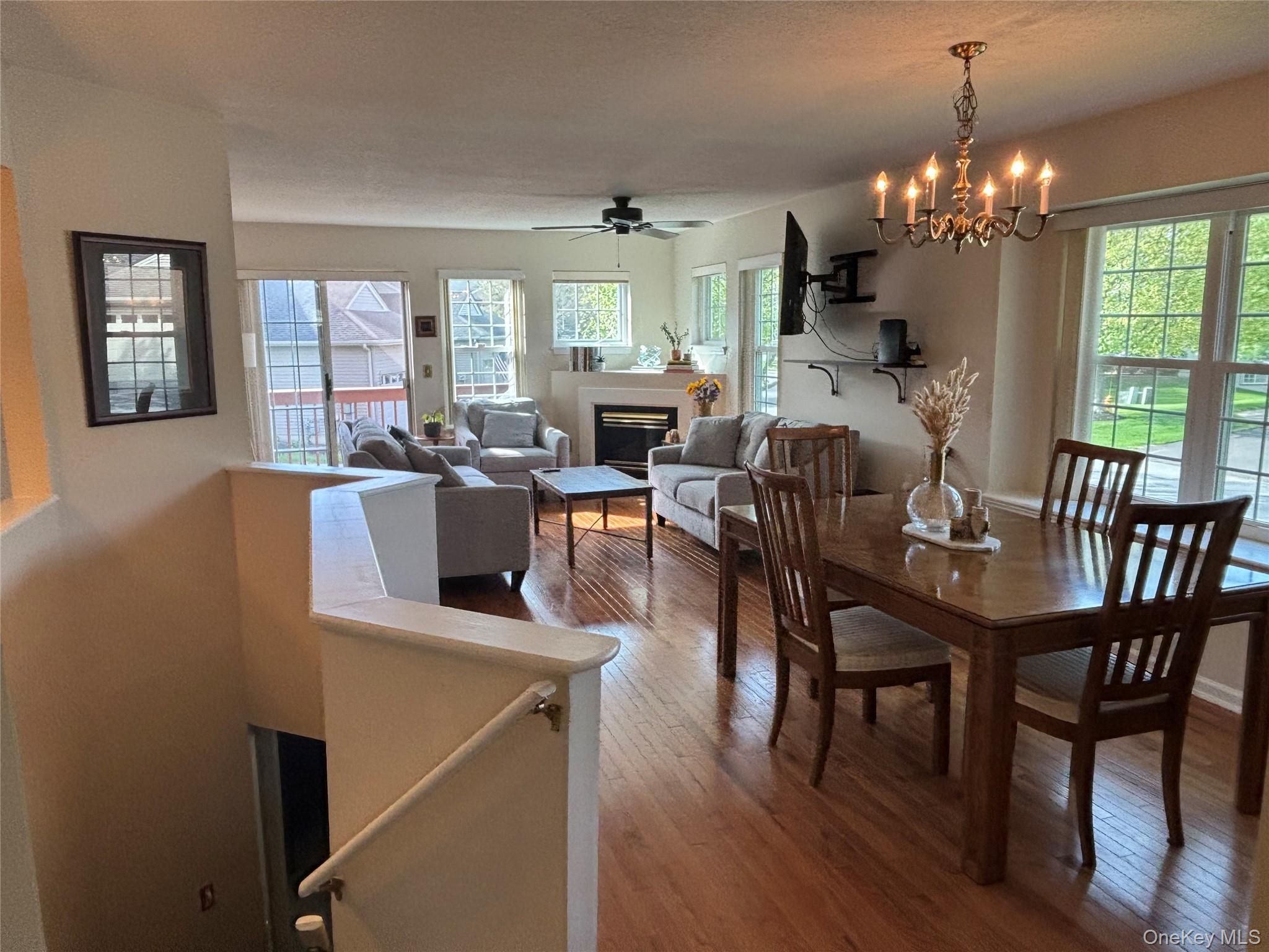 131 Elmcrest Drive Fishkill, NY 12524 - Photo 8 of 27