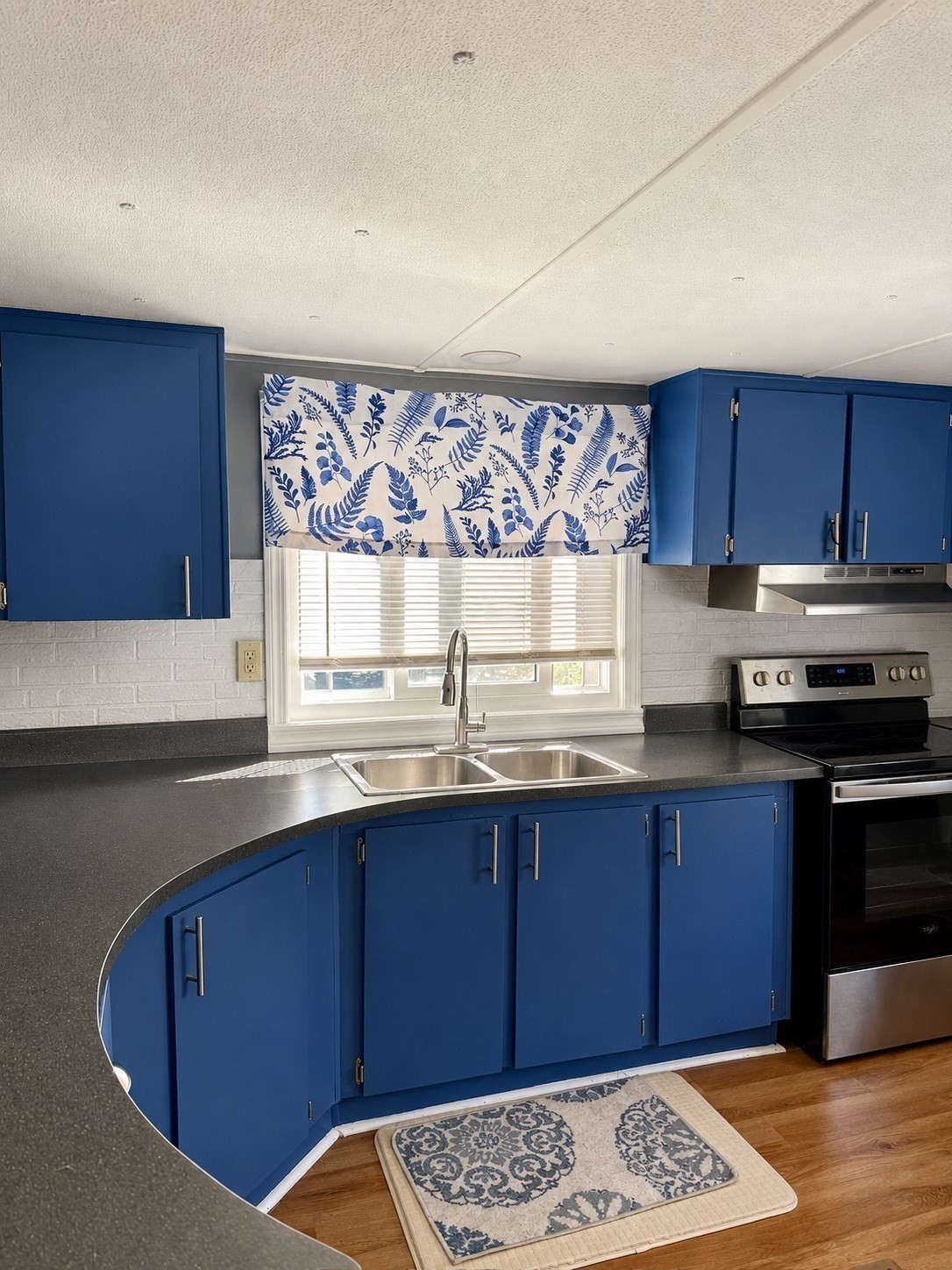 48 David Road Carver, MA 02330 - Photo 6 of 13 Gallery Image 6