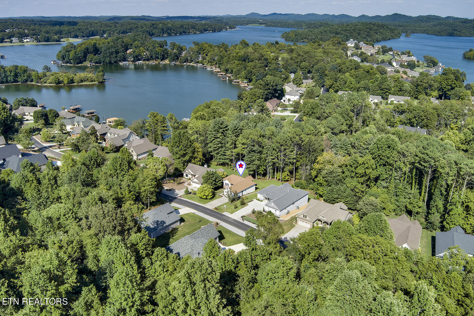 172 Inagehi Way Loudon, TN 37774 - Photo 54 of 56 54_InagehiWay_172_FrontRightBirdseye
