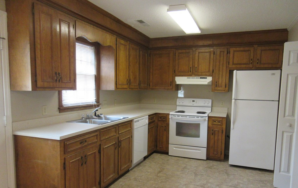 32 Hackberry Court Sumter, SC 29150 - Photo 2 of 9