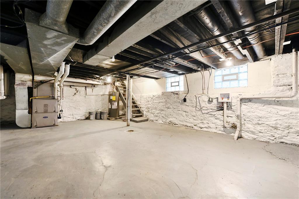 440 Ruxton Street Pittsburgh, PA 15211 - Photo 33 of 37 a view of empty room