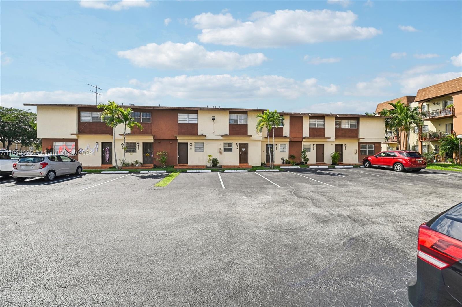 20 Southwest 108th Avenue, Unit F7 Sweetwater, FL 33174 - Photo 1 of 27