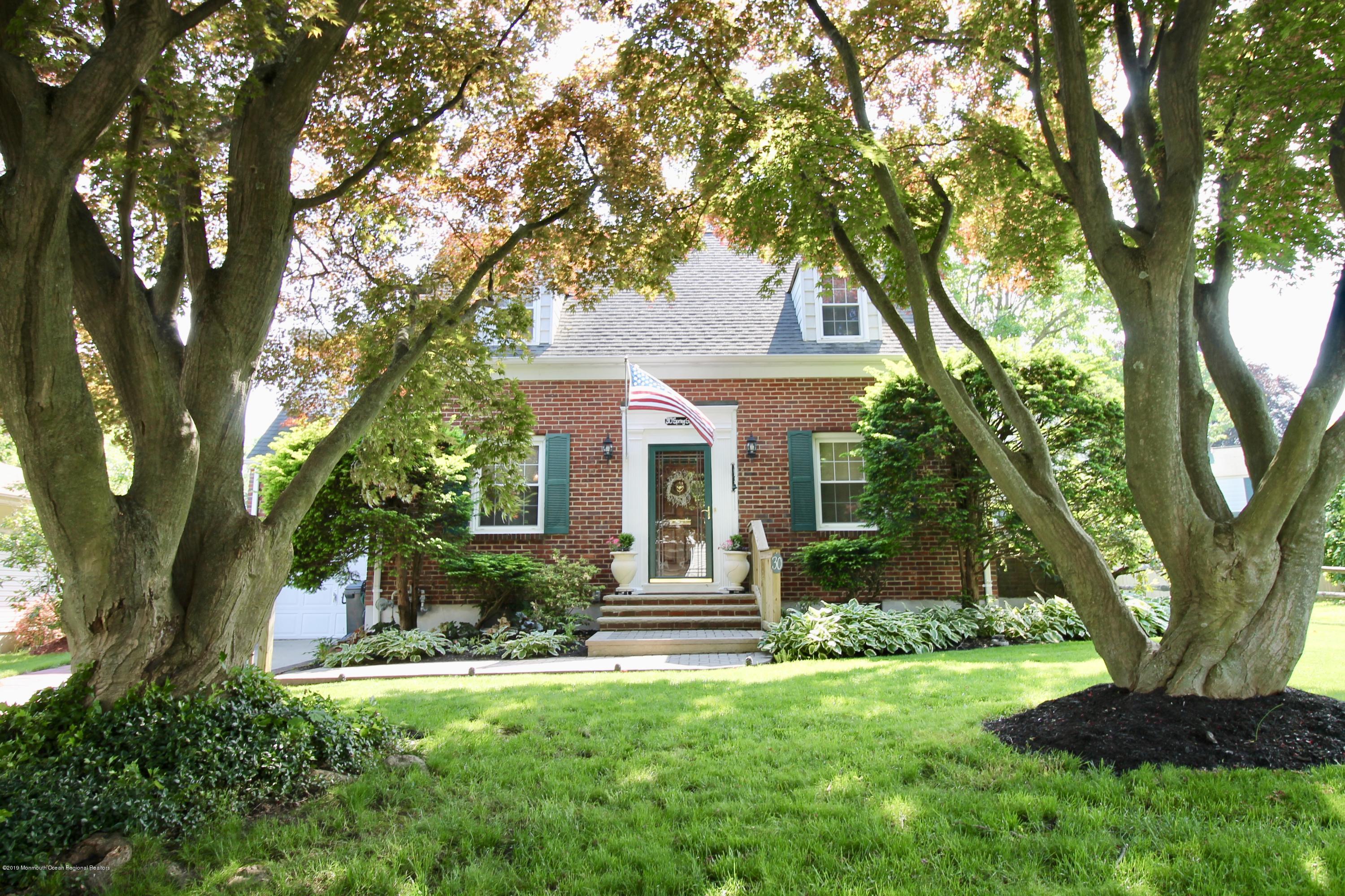 30 Spring Street Freehold, NJ 07728 - Photo 3 of 43 fullsizeoutput_3085