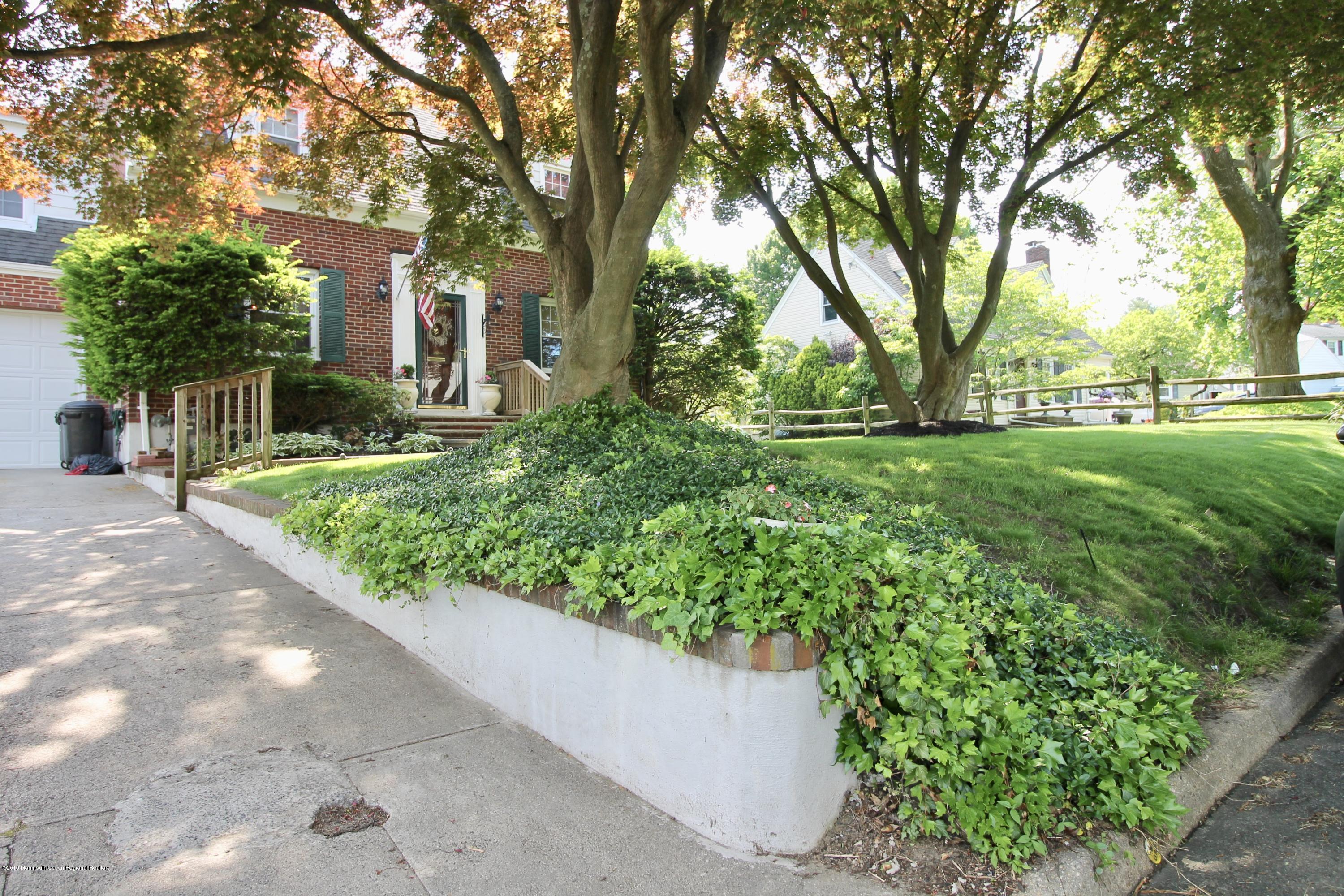 30 Spring Street Freehold, NJ 07728 - Photo 4 of 43 fullsizeoutput_3086