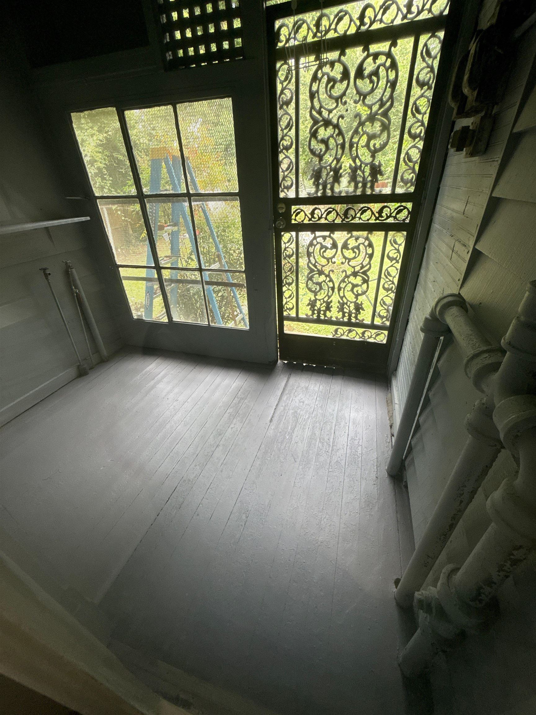 1053 Fleece Place Memphis, TN 38104 - Photo 8 of 14 a view of an empty room with a window