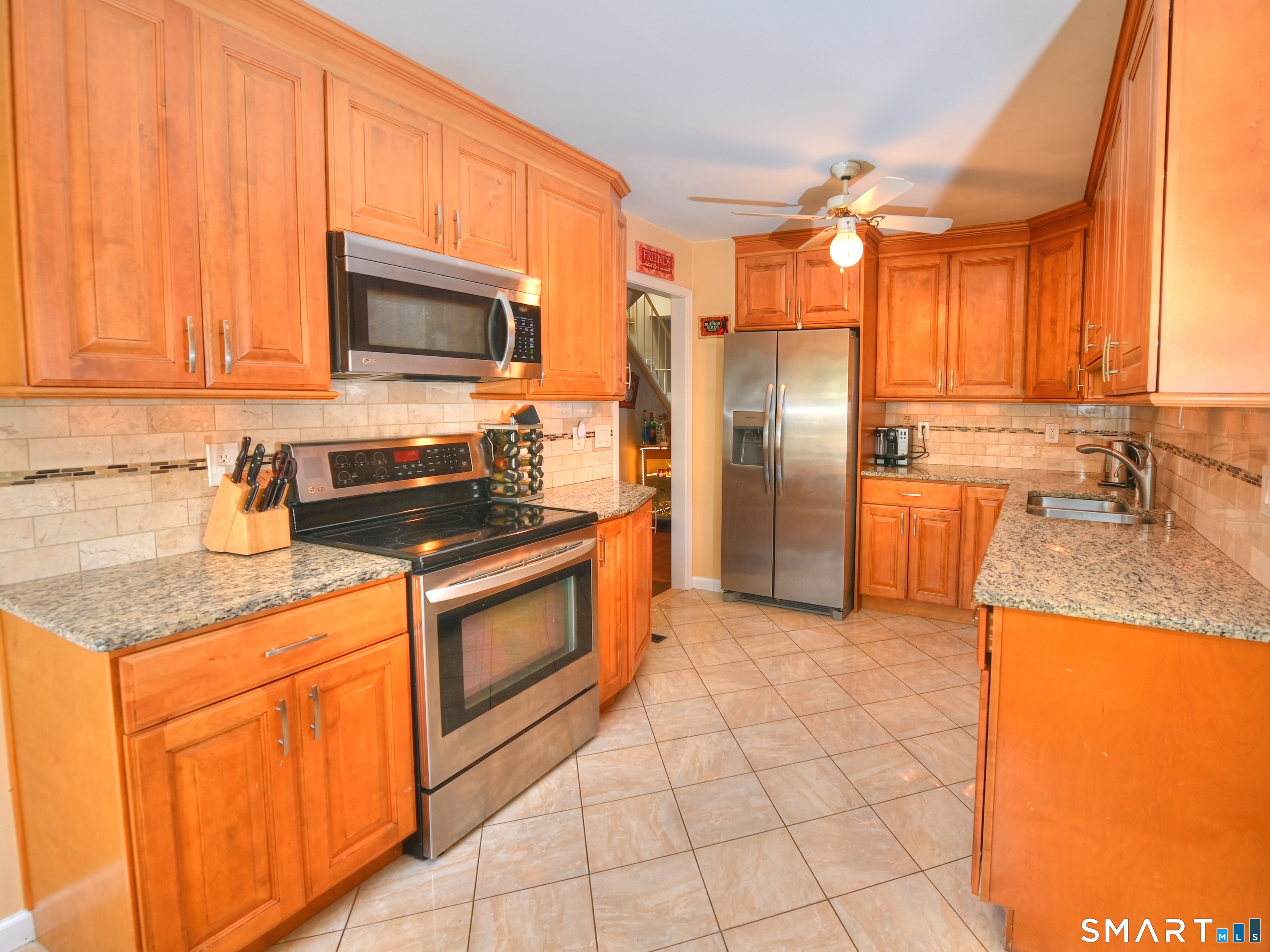 73 Fawn Ridge Lane, Unit 73 Norwalk, CT 06851 - Photo 9 of 27