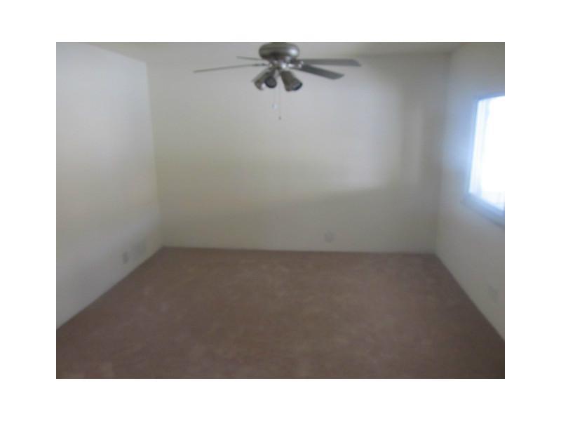 1105 12th Street McKees Rocks, PA 15136 - Photo 4 of 6 Living Room.