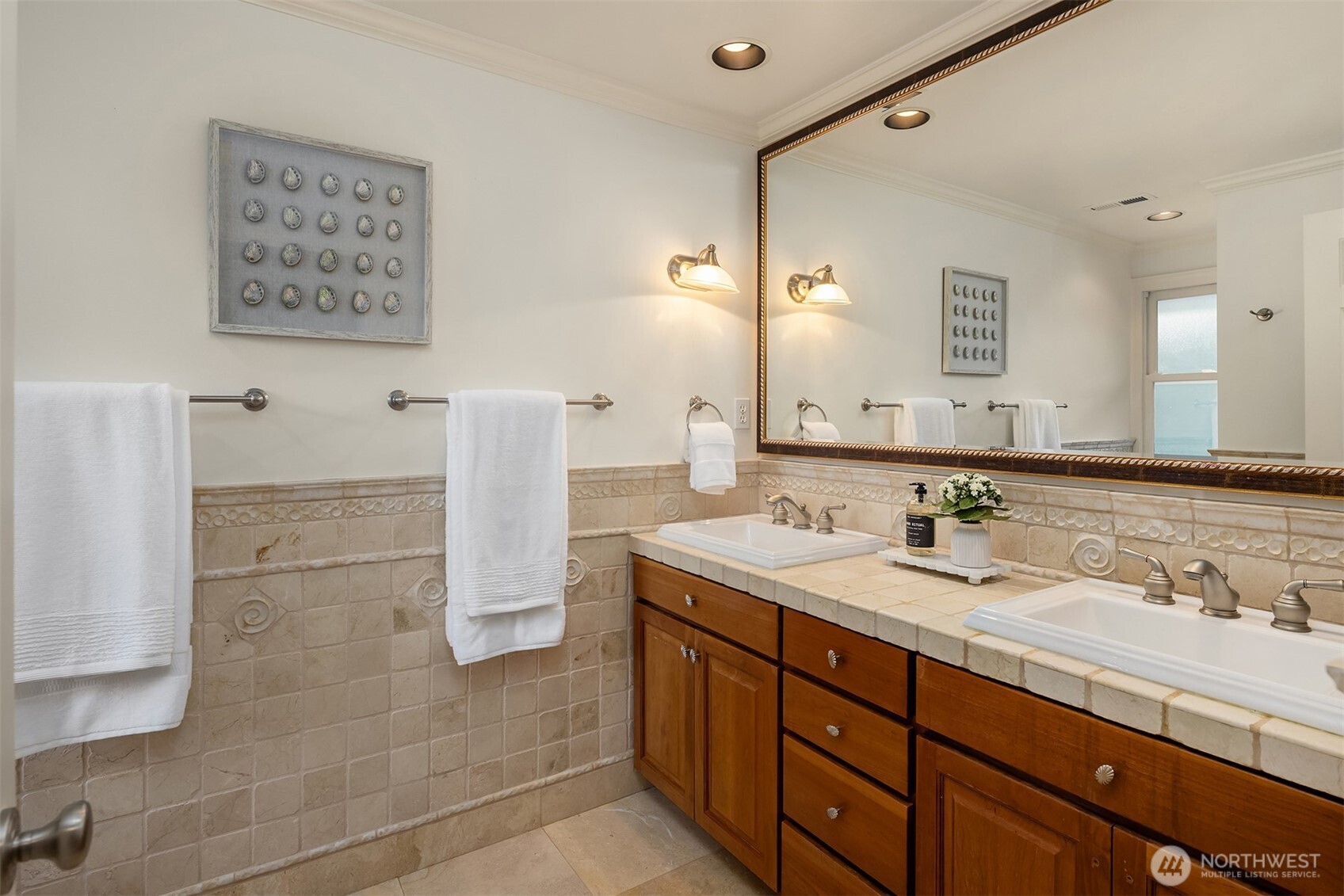 5727 63rd Avenue Northeast Seattle, WA 98105 - Photo 31 of 40