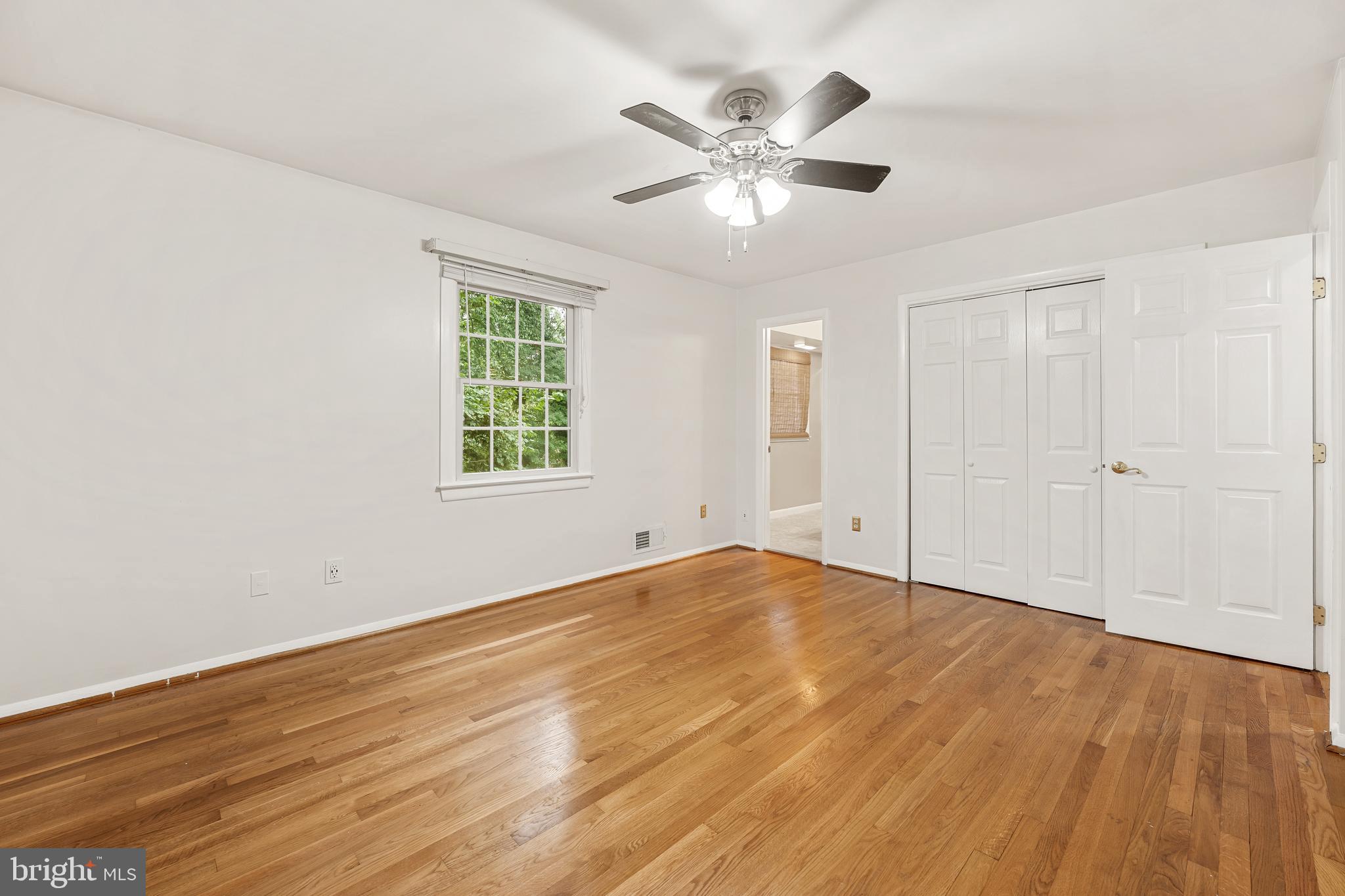6711 Doane Avenue Springfield, VA 22152 - Photo 14 of 37 Primary Bedroom Suite