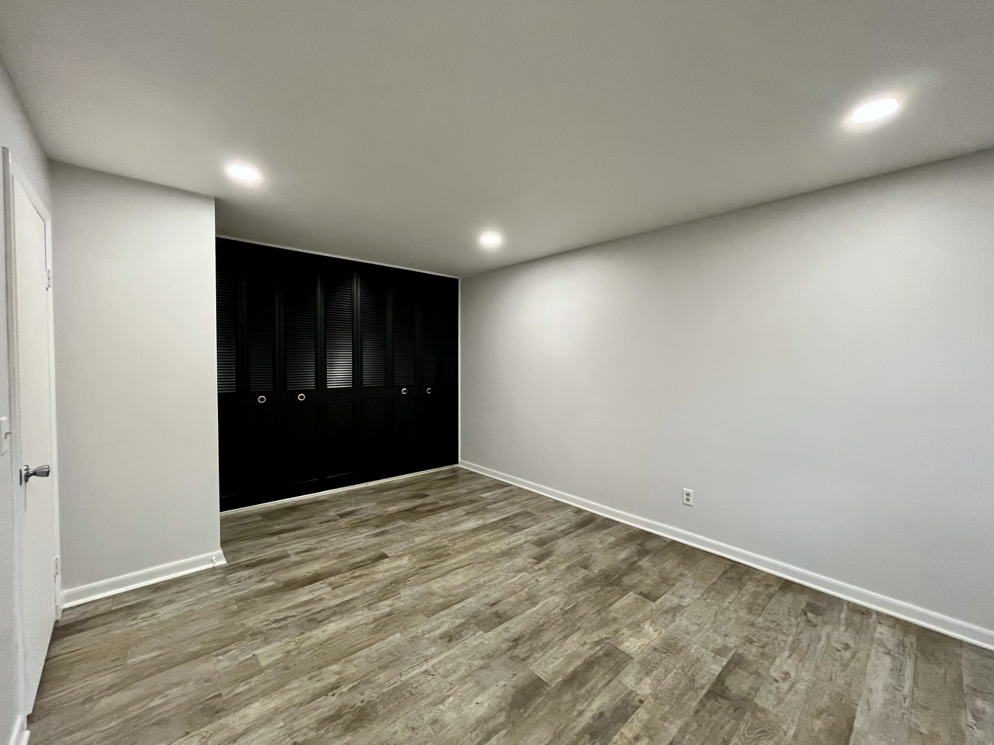 136 Heathgate Road Montgomery, IL 60538 - Photo 16 of 26 a view of an empty room