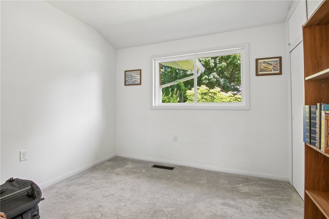 536 Lake Road Webster, NY 14580 - Photo 20 of 45
