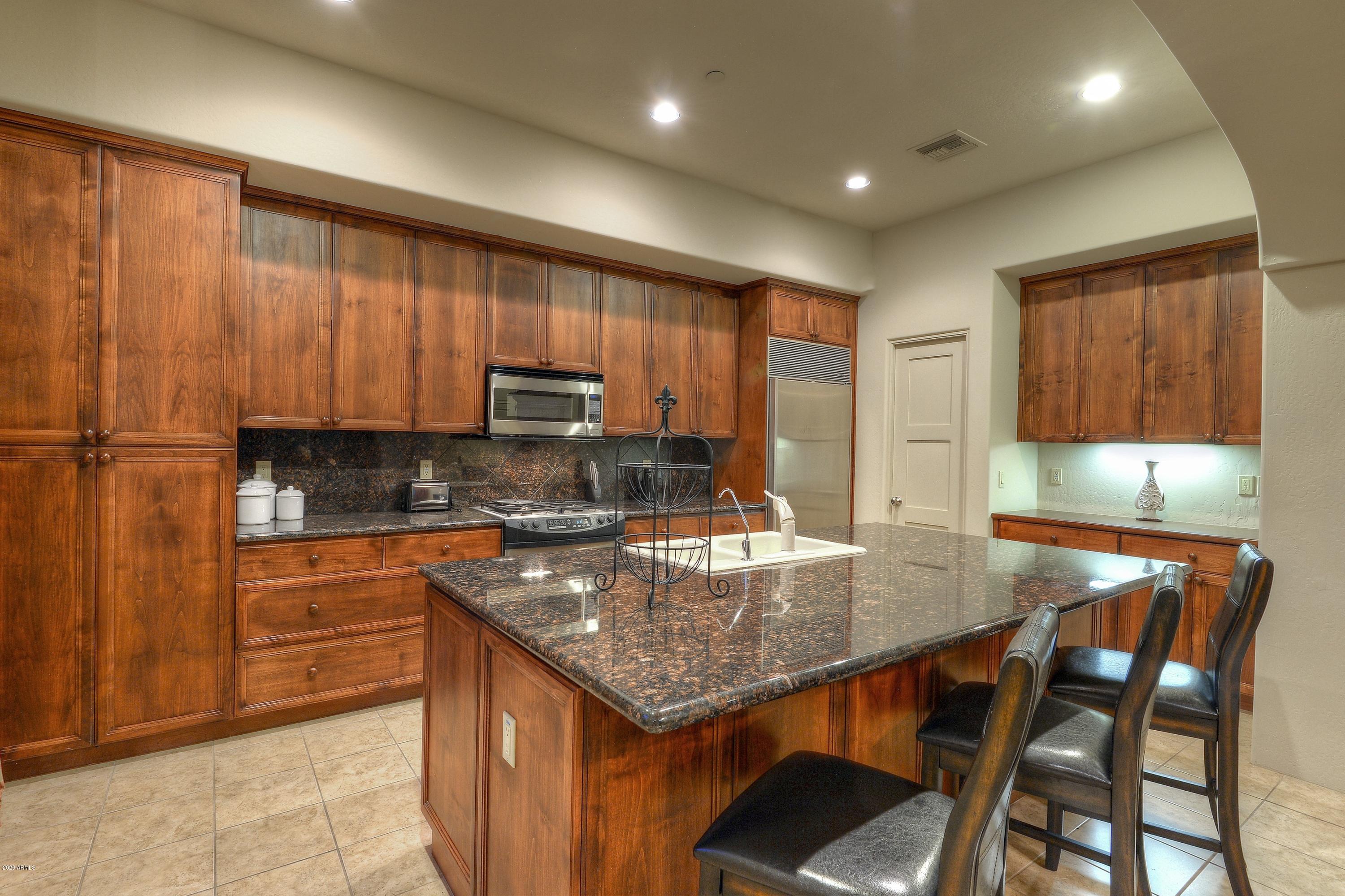 3015 South Lookout Ridge Gold Canyon, AZ 85118 - Photo 11 of 41 Breakfast Bar