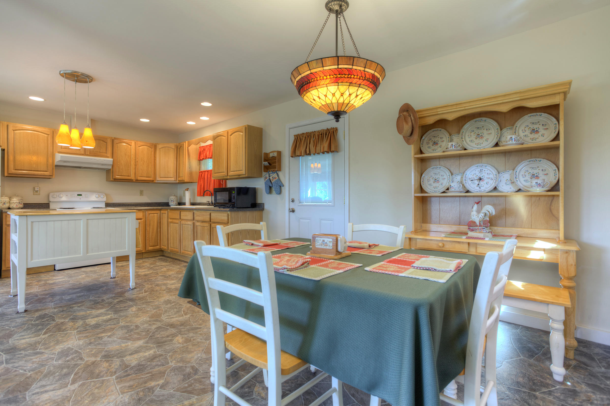 453 Racoon Lane Pioneer, TN 37847 - Photo 7 of 36 Dining Area_001