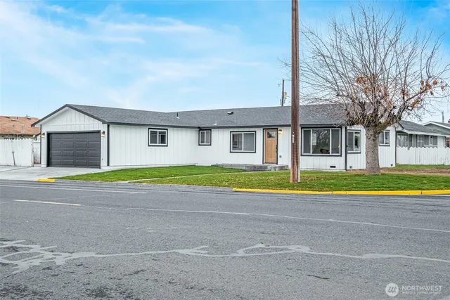$365,000 | 307 3rd Avenue Northeast, Quincy, WA 98848