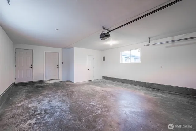 $365,000 | 307 3rd Avenue Northeast, Quincy, WA 98848