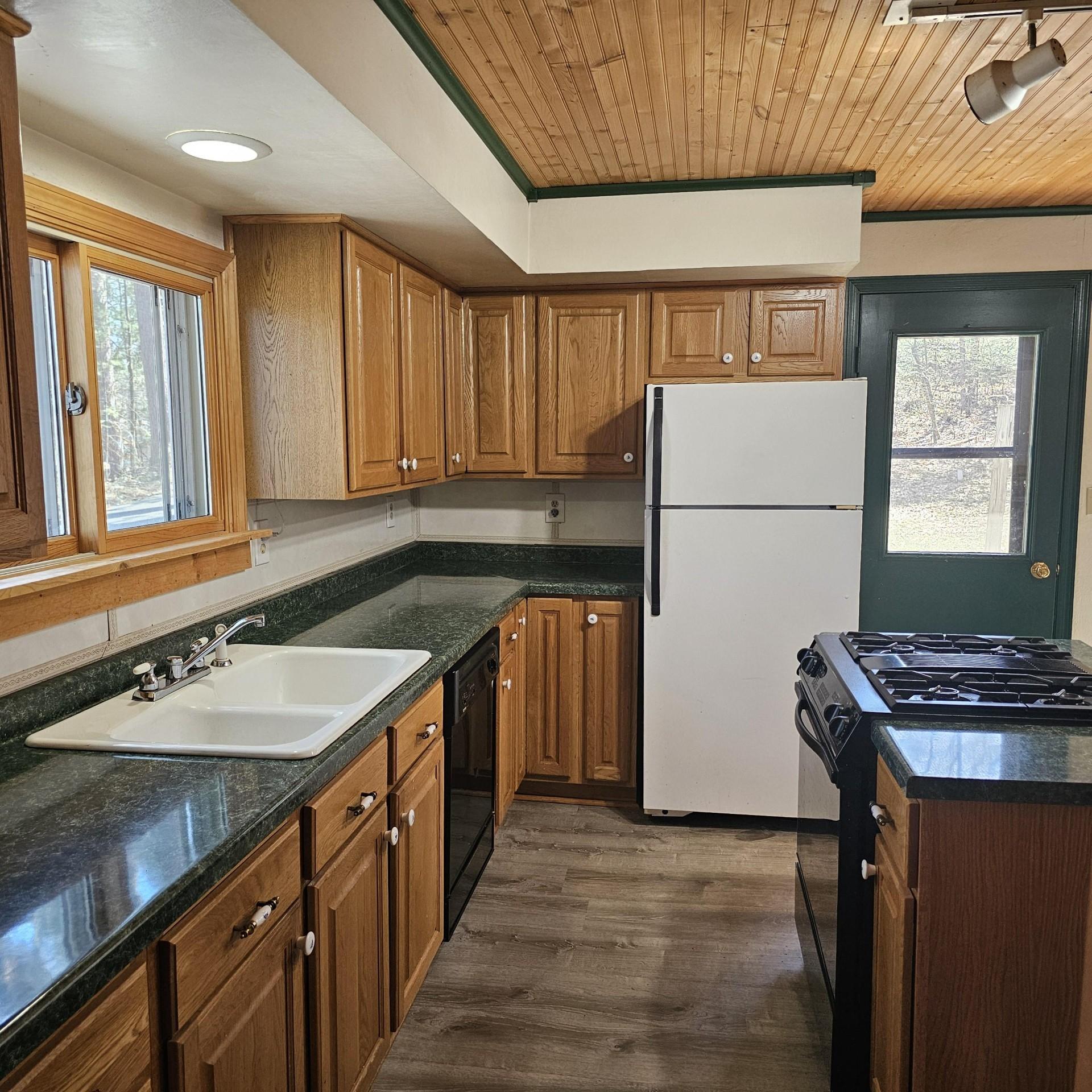 4072 Norway Drive Rhinelander, WI 54501 - Photo 12 of 36 Gallery Image 12