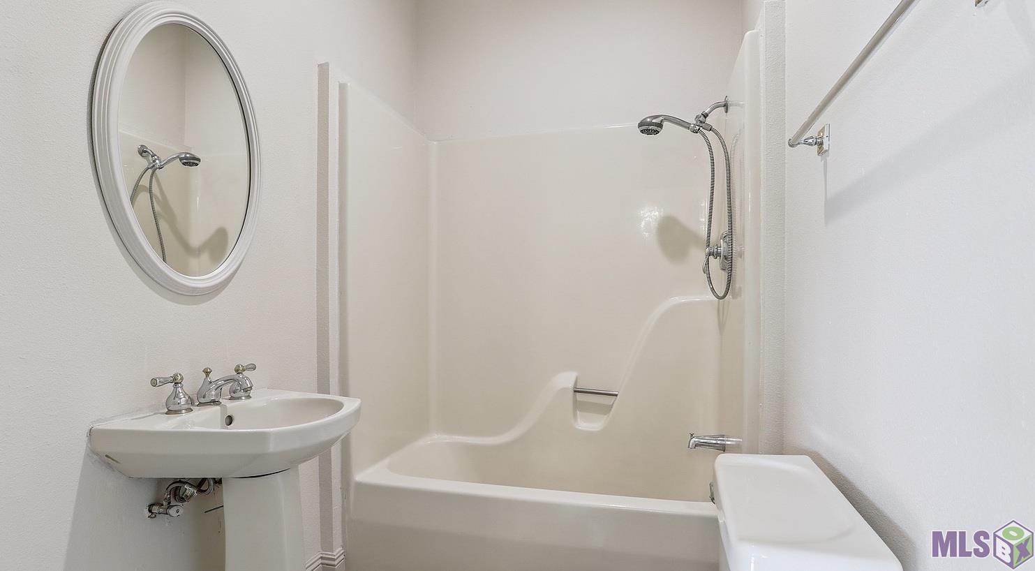 550 South River Road Port Allen, LA 70767 - Photo 8 of 32