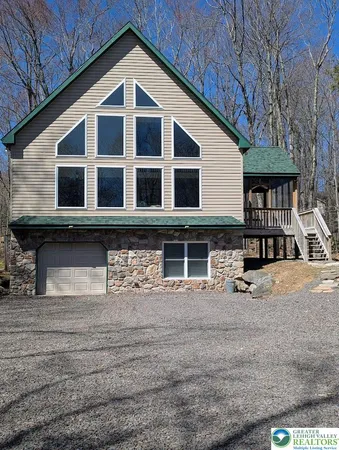 $529,900 | 11 Poplar Place, Gouldsboro, PA 18424