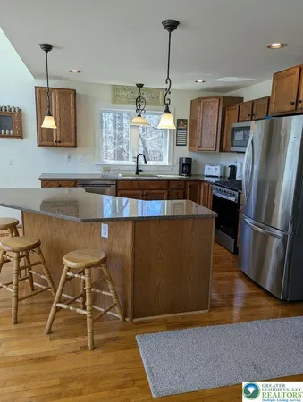 $529,900 | 11 Poplar Place, Gouldsboro, PA 18424