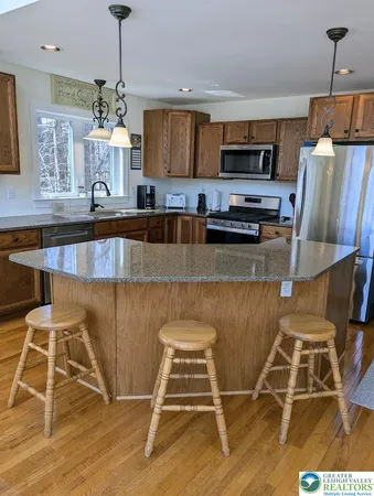 $529,900 | 11 Poplar Place, Gouldsboro, PA 18424