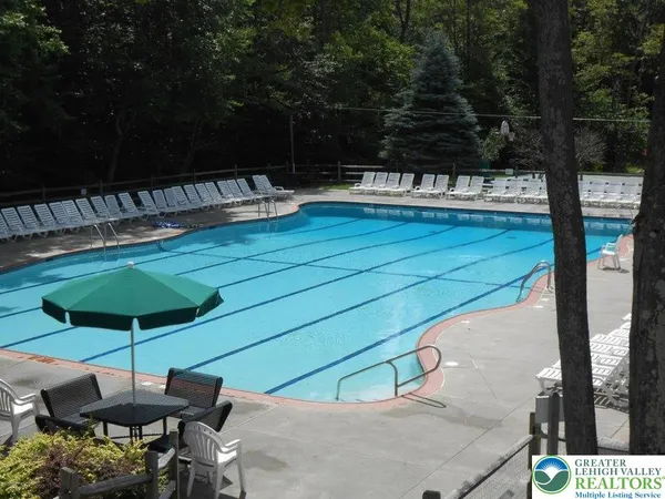 $529,900 | 11 Poplar Place, Gouldsboro, PA 18424