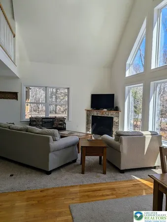 $529,900 | 11 Poplar Place, Gouldsboro, PA 18424