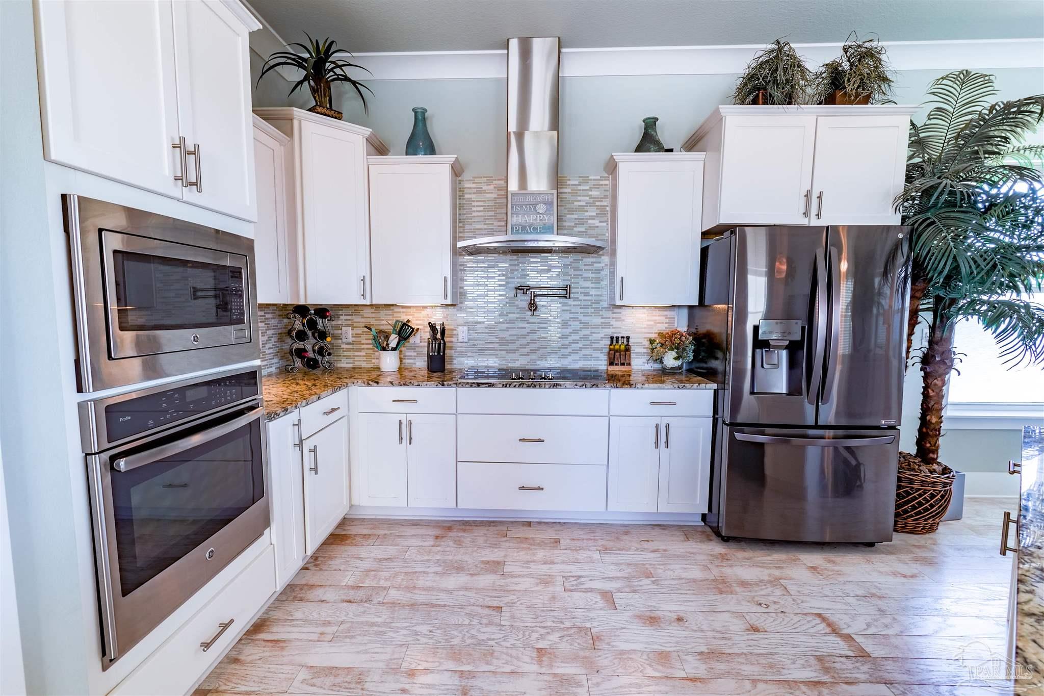 1466 Seaside Circle Navarre Beach, FL 32566 - Photo 12 of 50