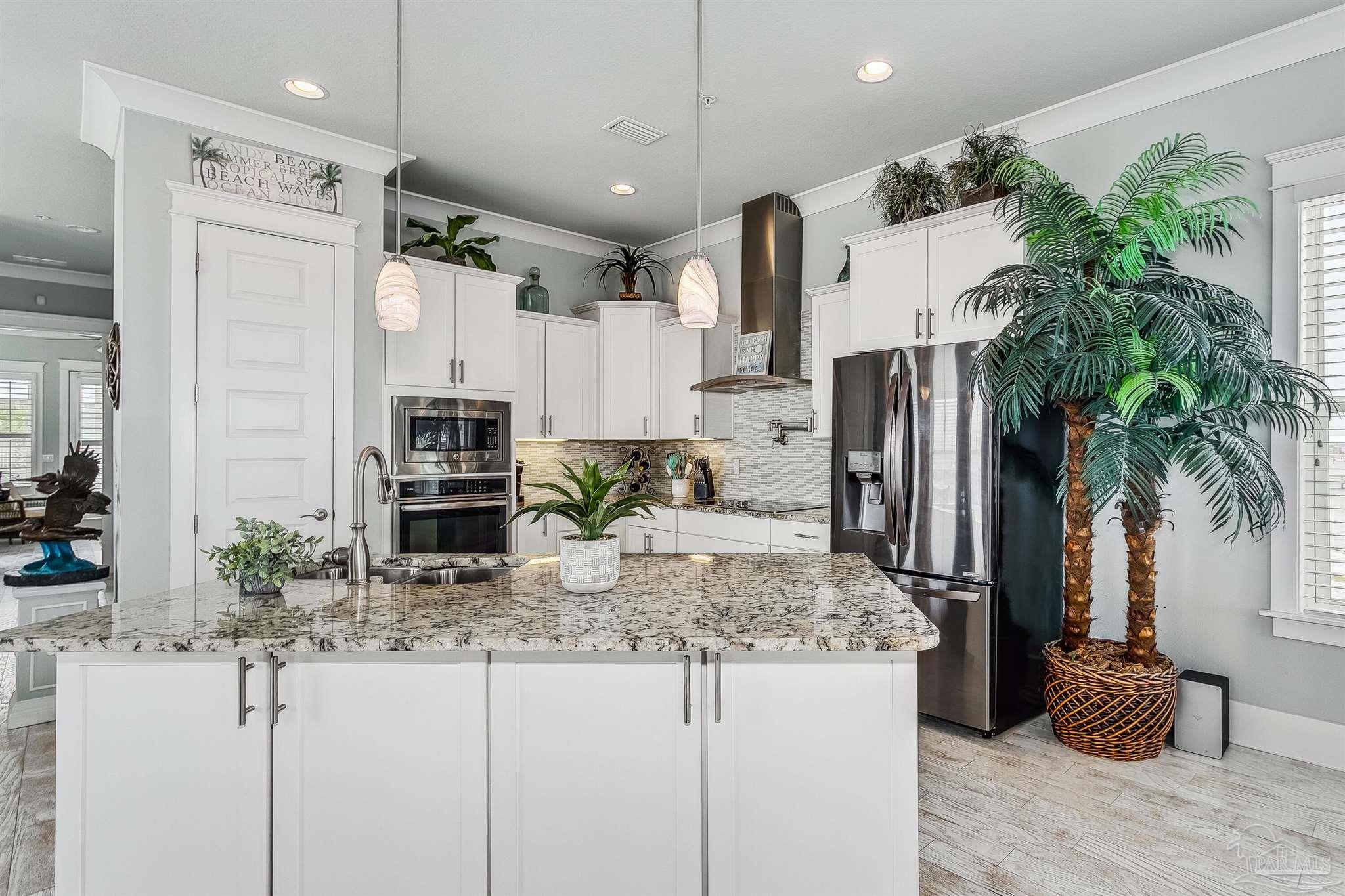 1466 Seaside Circle Navarre Beach, FL 32566 - Photo 14 of 50