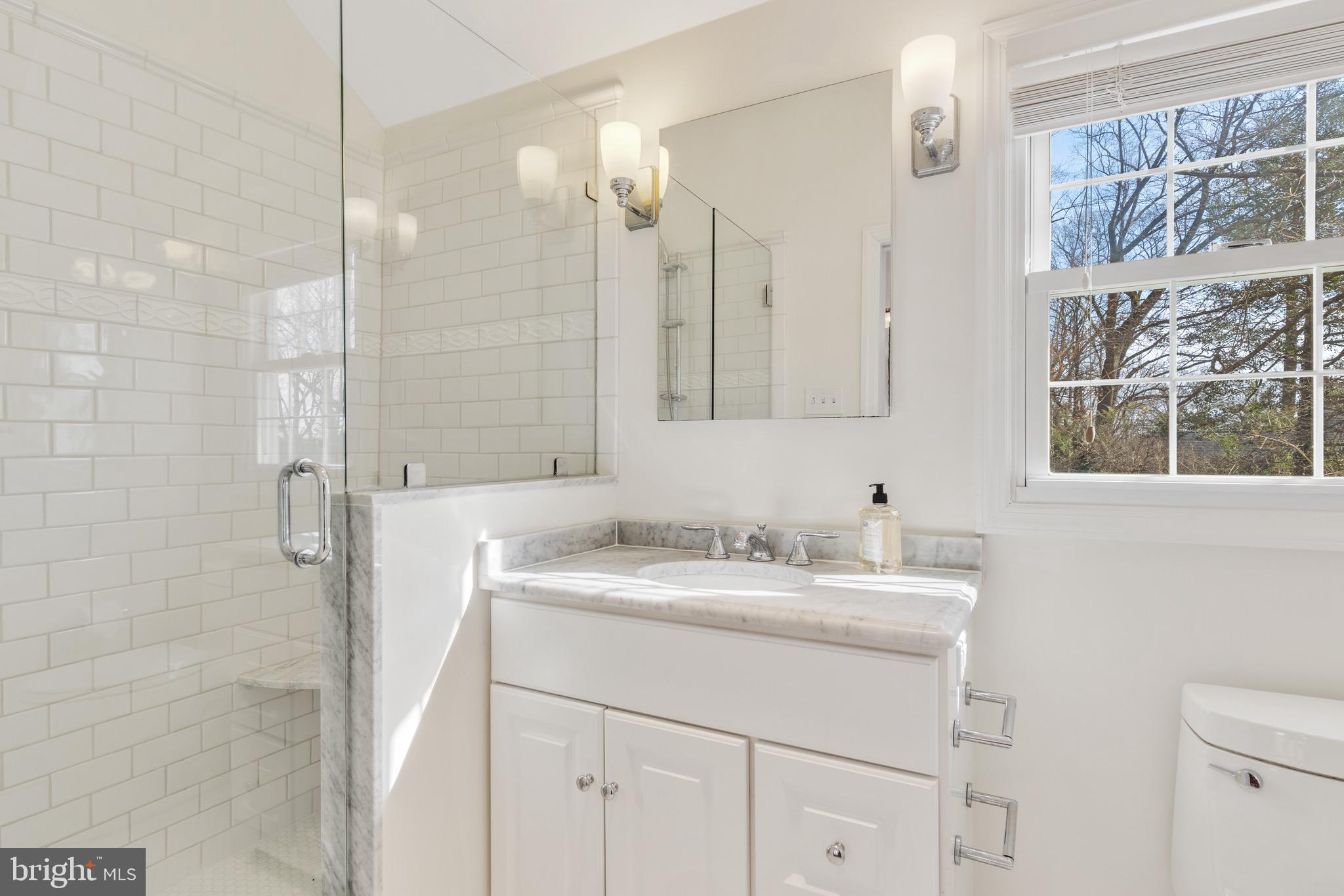 30 Crestline Road Wayne, PA 19087 - Photo 15 of 27 Master Bath