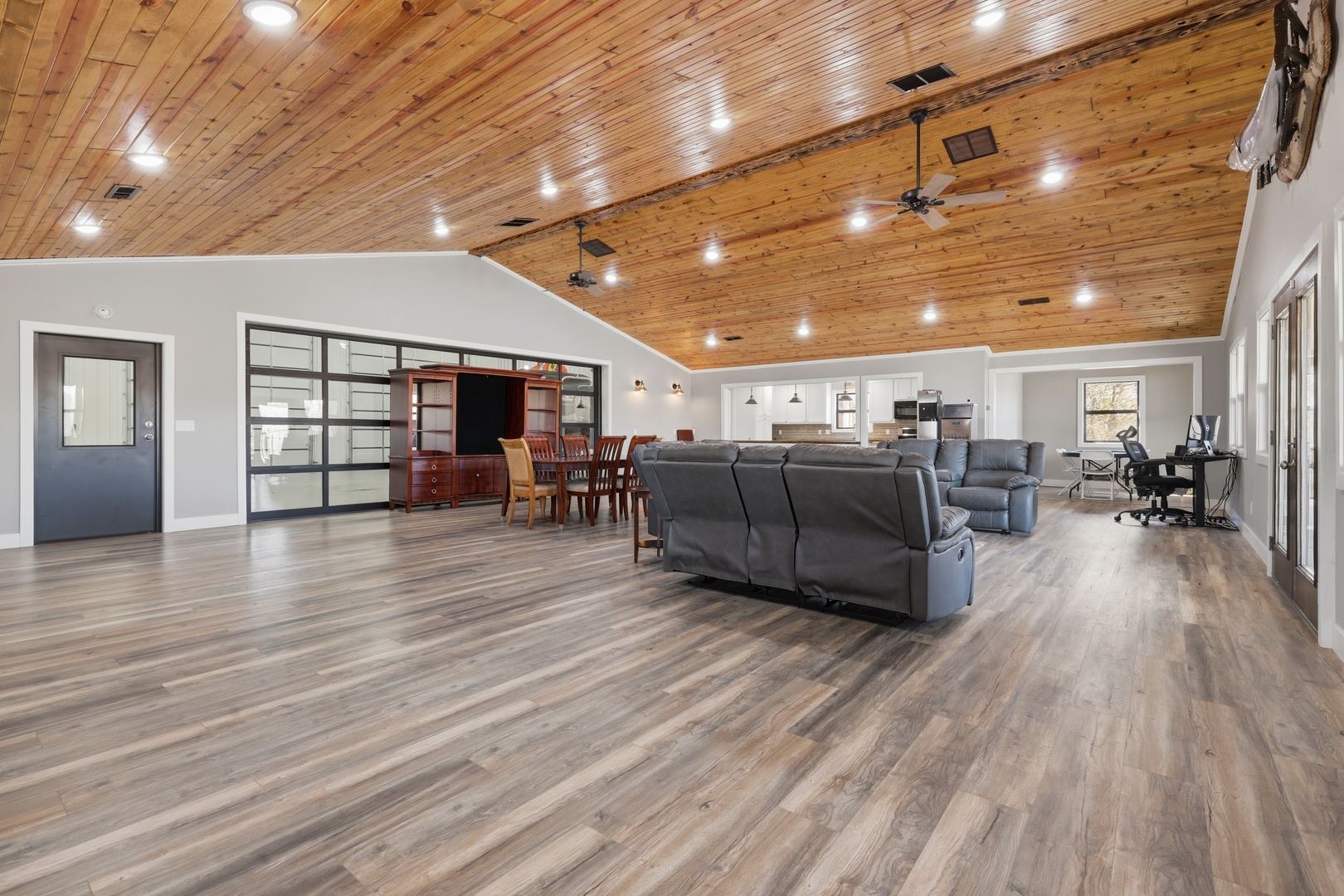 3675 Parrish Ridge Lane Goreville, IL 62939 - Photo 17 of 43 a living room with furniture and a wooden floor